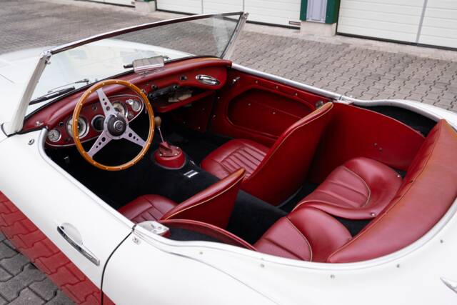 Image 1/72 of Austin-Healey 3000 Mk II (BJ7) (1962)