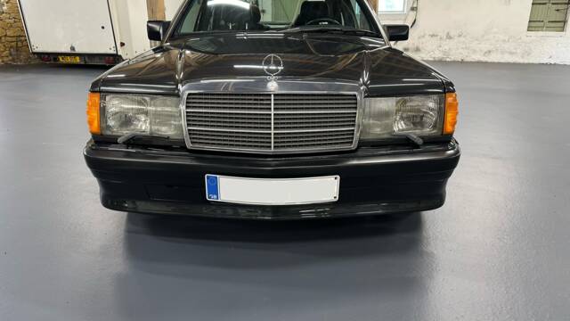 Bild 1/9 von Mercedes-Benz 190 E 2.5-16 (1990)