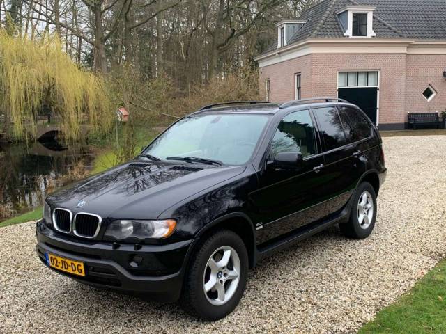Bild 1/31 von BMW X5 3.0i (2001)
