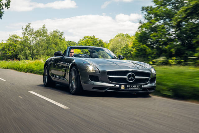 Immagine 1/26 di Mercedes-Benz SLS AMG Roadster (2013)