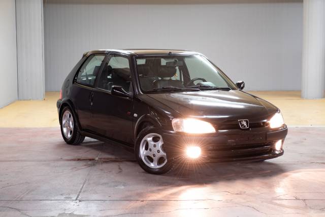 Bild 1/23 von Peugeot 106 1.6 GTI 16V (2000)