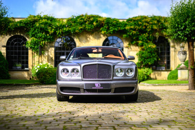 Image 1/18 of Bentley Brooklands (2009)