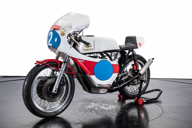 Image 1/10 de Yamaha DUMMY (1971)