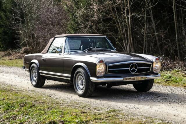 Image 1/21 de Mercedes-Benz 280 SL (1969)
