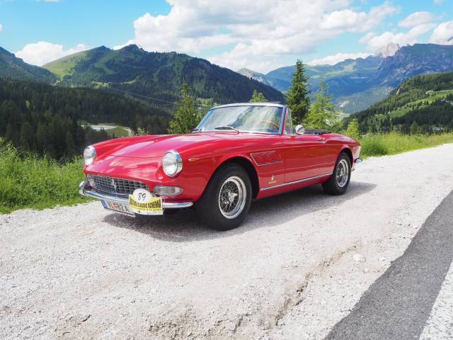Image 1/50 de Ferrari 275 GTS (1965)
