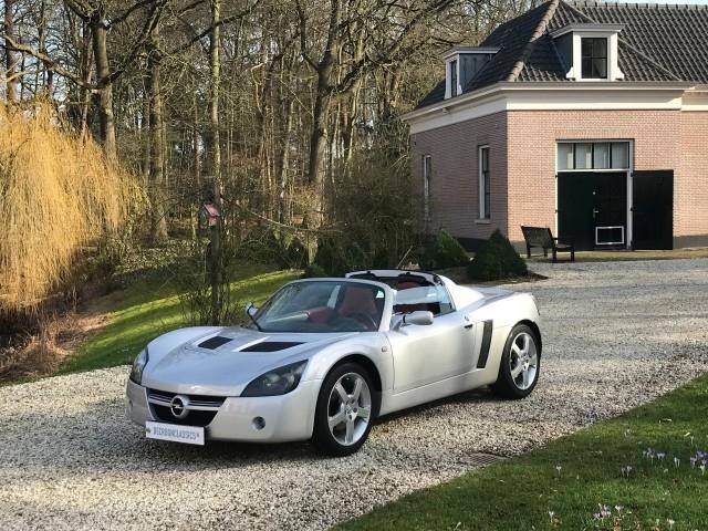 Image 1/30 de Opel Speedster 2.2 (2001)
