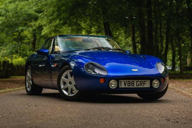 Image 1/8 of TVR Griffith 500 (2001)