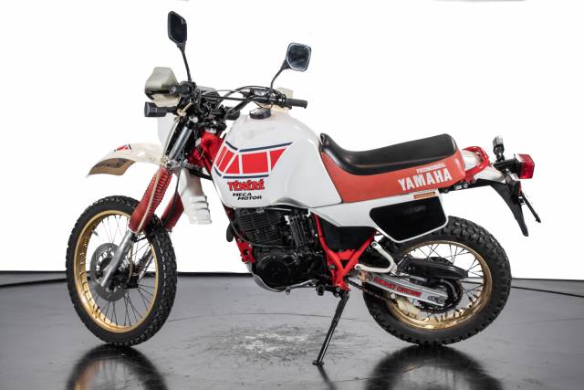 Image 1/20 de Yamaha DUMMY (1984)