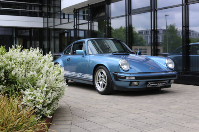 Image 1/51 of Porsche 911 Carrera 3.2 (1984)