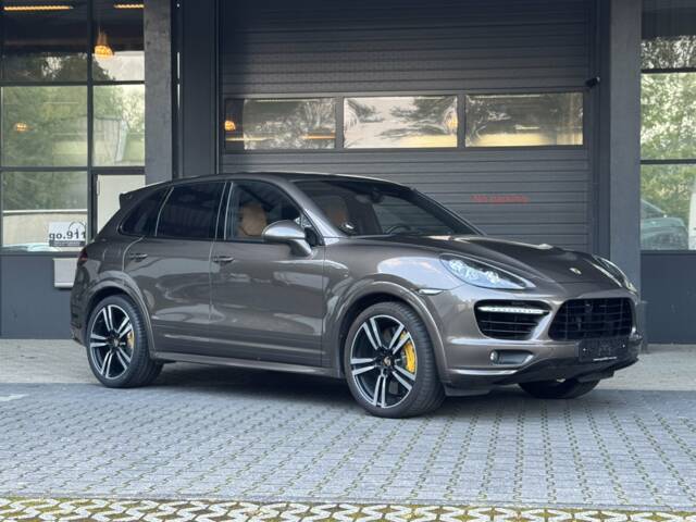 Immagine 1/24 di Porsche Cayenne Turbo S (2014)