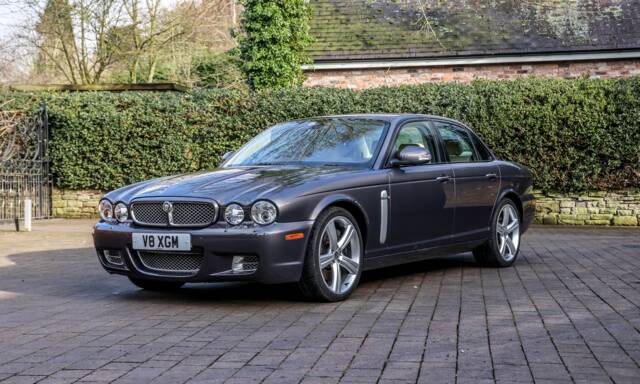 Image 1/41 de Jaguar XJR (2008)