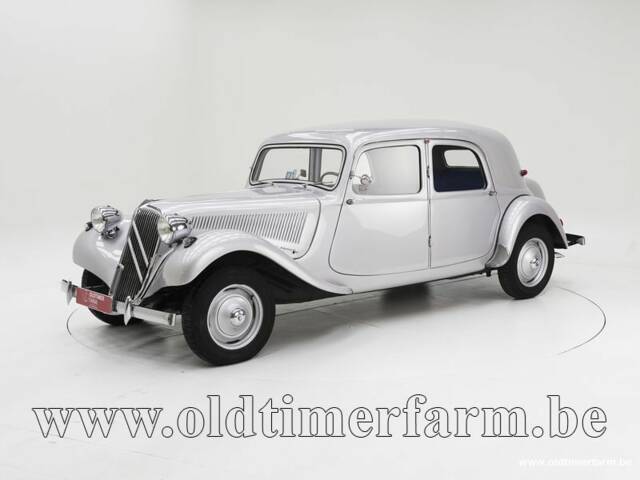 Image 1/2 de Citroën Traction Avant 15/6 (1954)