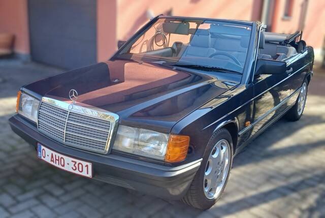 Bild 1/8 von Mercedes-Benz 190 E (1987)