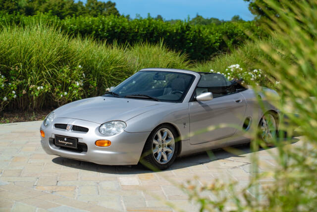 Image 1/28 de MG F 1.8i (2002)