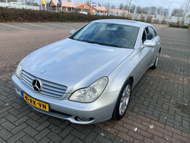 Image 1/7 of Mercedes-Benz CLS 350 (2005)