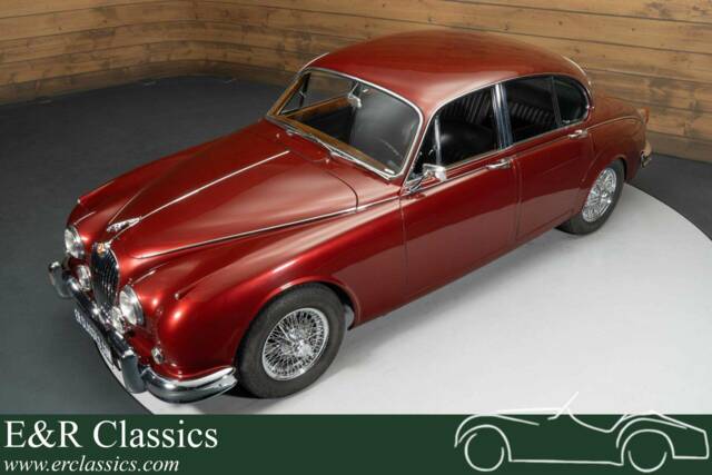 Image 1/19 of Jaguar Mk II 3.8 (1964)