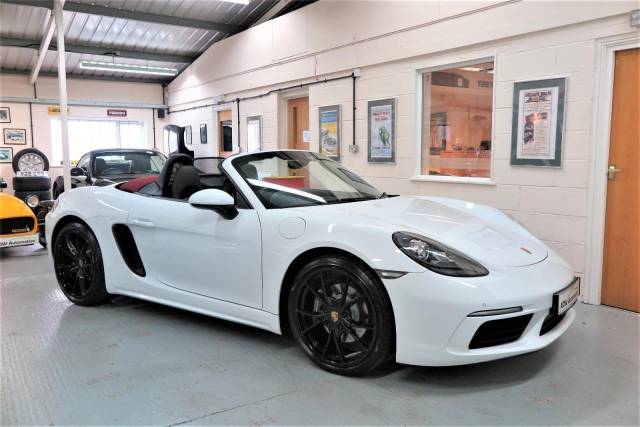 Immagine 1/12 di Porsche 718 Boxster (2016)