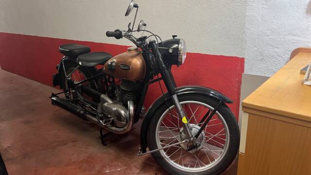 Bild 1/6 von Triumph (TWN) DUMMY (1952)