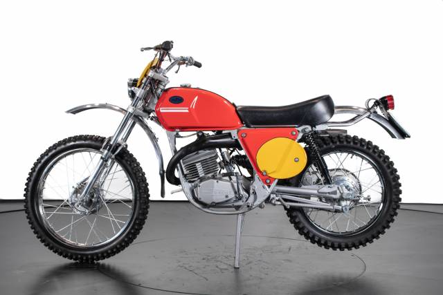 Image 1/27 of KTM DUMMY (1972)
