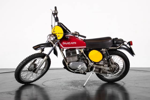 Image 1/19 of Ducati DUMMY (1976)