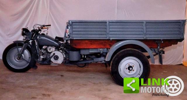 Image 1/8 de Moto Guzzi DUMMY (1953)