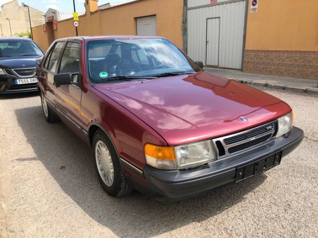 Image 1/9 de Saab 9000 CS Turbo Aero (1985)