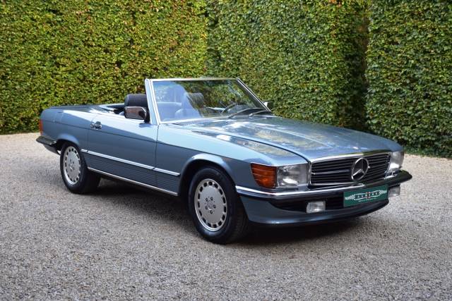 Image 1/47 of Mercedes-Benz 560 SL (1987)
