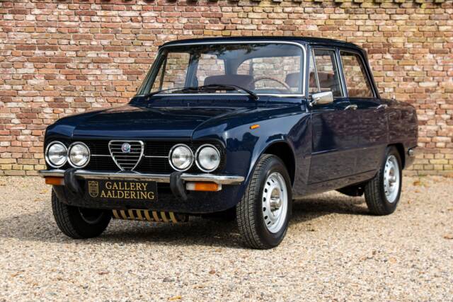 Image 1/50 of Alfa Romeo Giulia Nuova Super 1300 (1975)