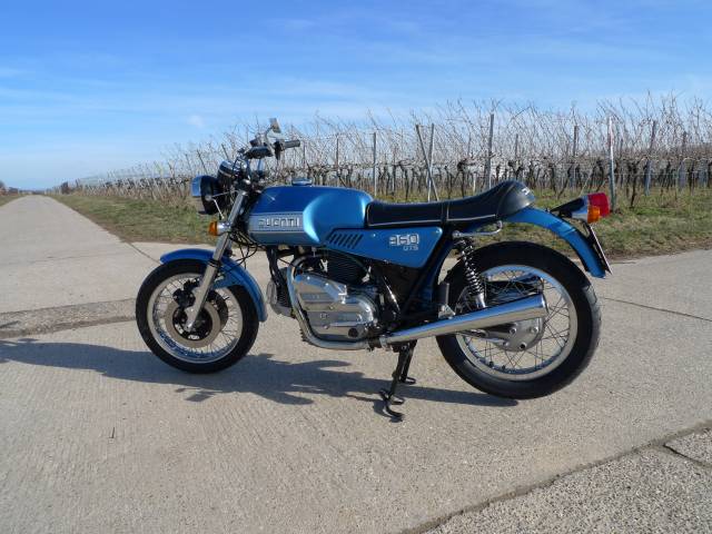 Bild 1/11 von Ducati 860 GTS (1976)