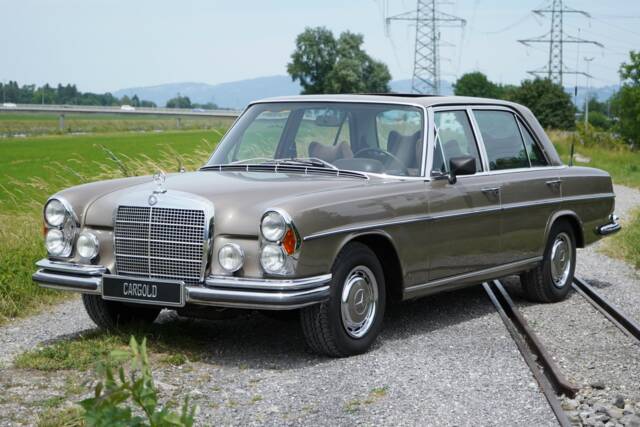 Afbeelding 1/89 van Mercedes-Benz 300 SEL 6.3 (1972)