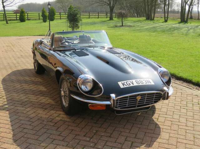 Image 1/4 de Jaguar Type E V12 (1974)