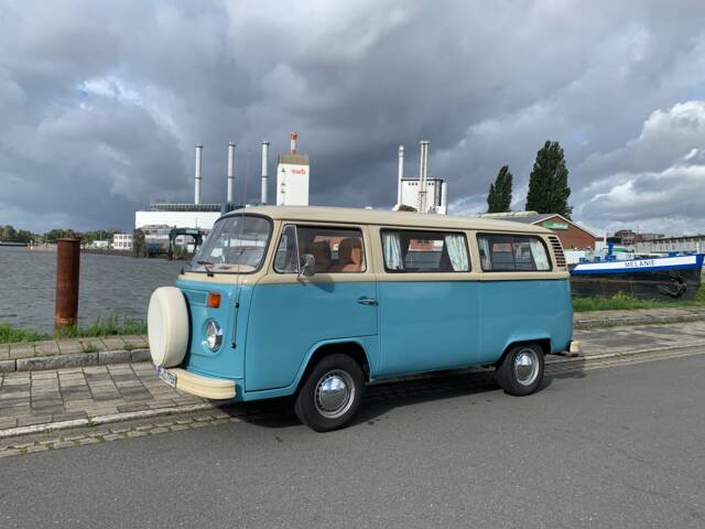 Bild 1/16 von Volkswagen T2b Kleinbus (1978)