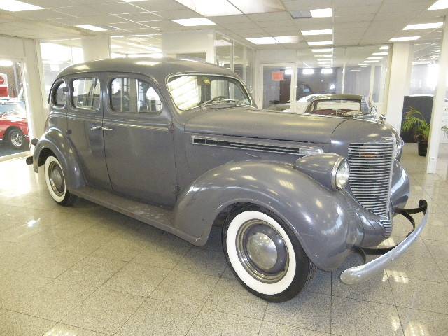 Bild 1/20 von Chrysler Royal Sedan (1938)