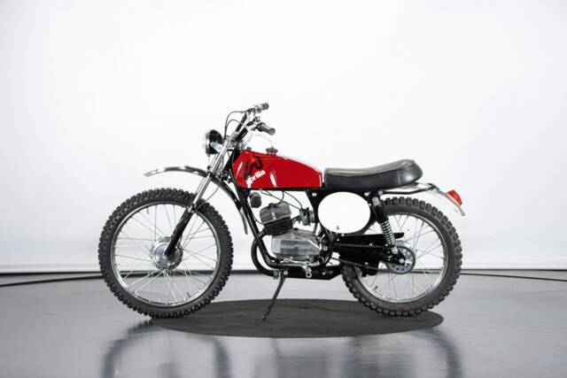 Immagine 1/49 di Aprilia Scarabeo 50 (1972)
