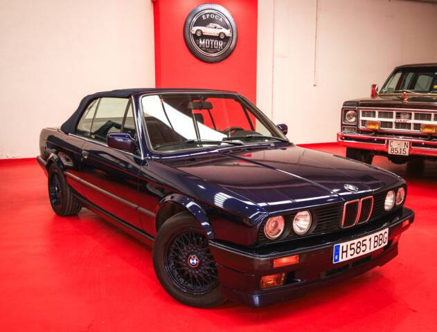 Image 1/13 of BMW 325i (1991)