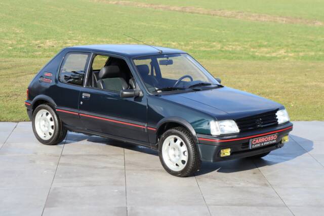 Imagen 1/50 de Peugeot 205 GTi 1.9 (1991)