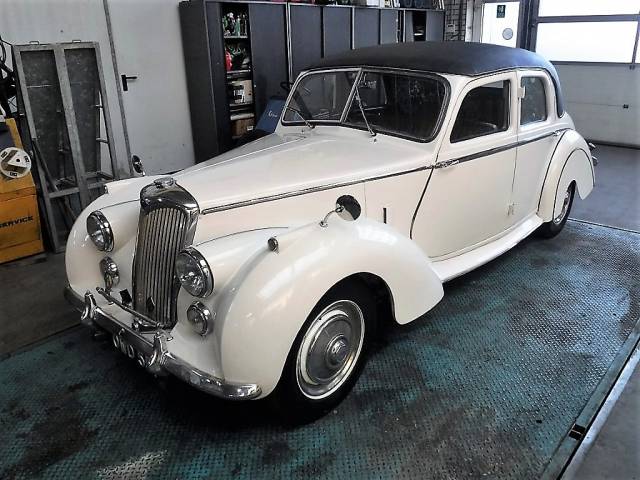 Image 1/47 of Riley 1.5 Litre RME (1954)