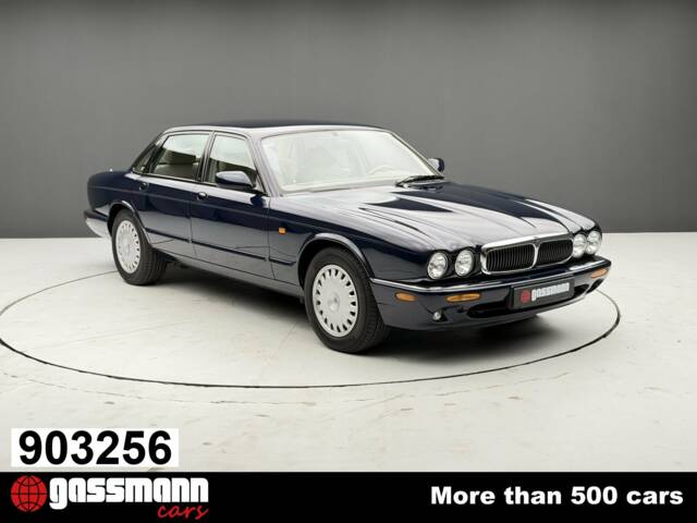 Bild 1/15 von Jaguar XJ 8 Sovereign (1998)