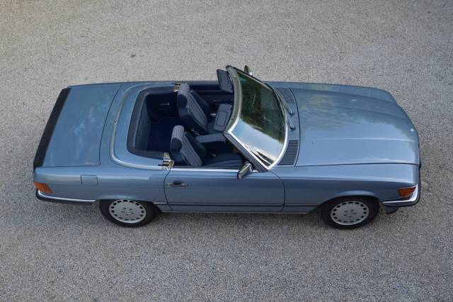 Bild 1/47 von Mercedes-Benz 560 SL (1987)