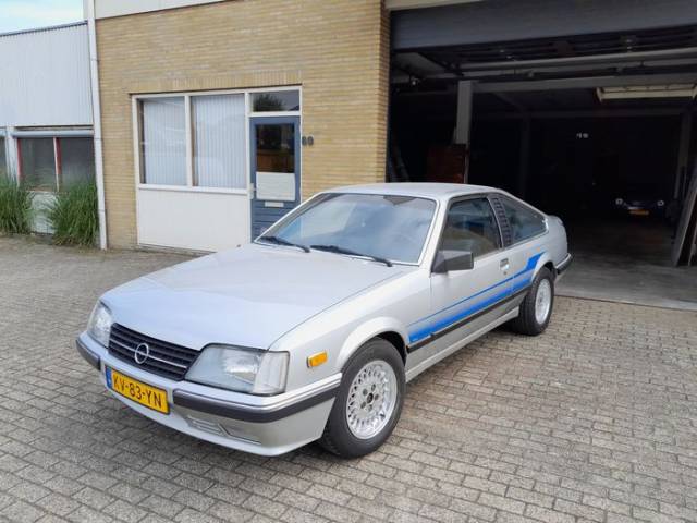 Image 1/8 of Opel Monza 2.5 E (1984)