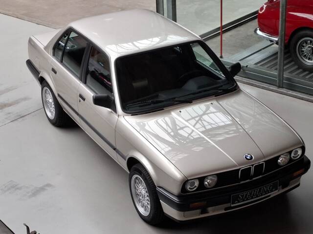 Bild 1/24 von BMW 318i (1989)