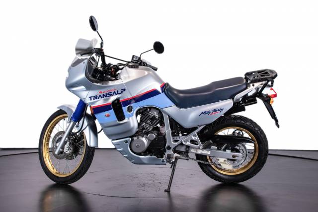 Imagen 1/44 de Honda DUMMY (1999)