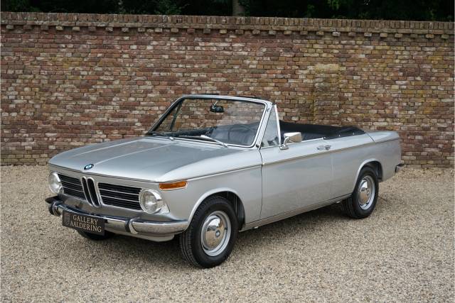 Image 1/2 of BMW 1600 Convertible (1970)