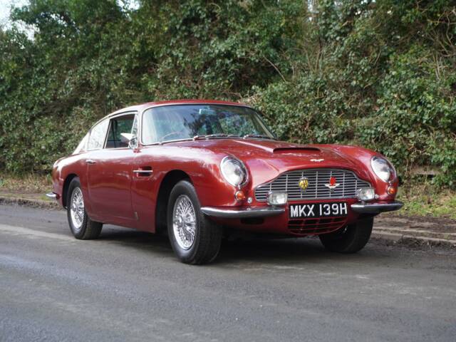 Image 1/18 of Aston Martin DB 6 Vantage (1969)