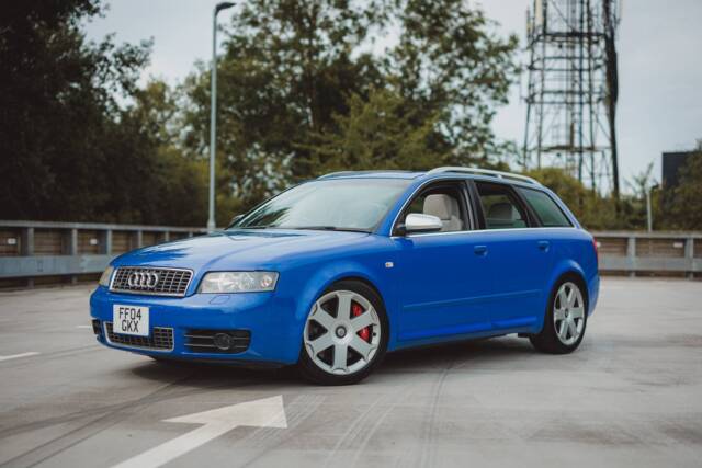 Bild 1/8 von Audi S4 Avant (2004)