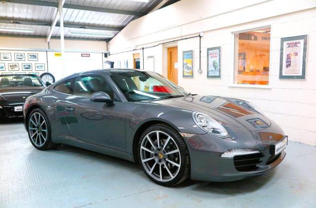 Immagine 1/12 di Porsche 911 Carrera (2013)