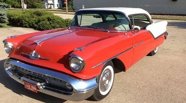 Image 1/13 de Oldsmobile Series 88 Holiday Hardtop (1958)