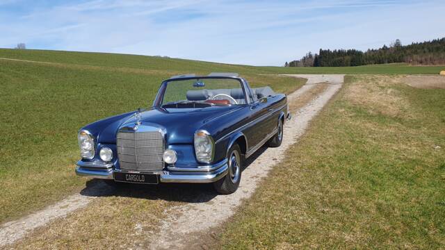 Immagine 1/14 di Mercedes-Benz 300 SE (1967)