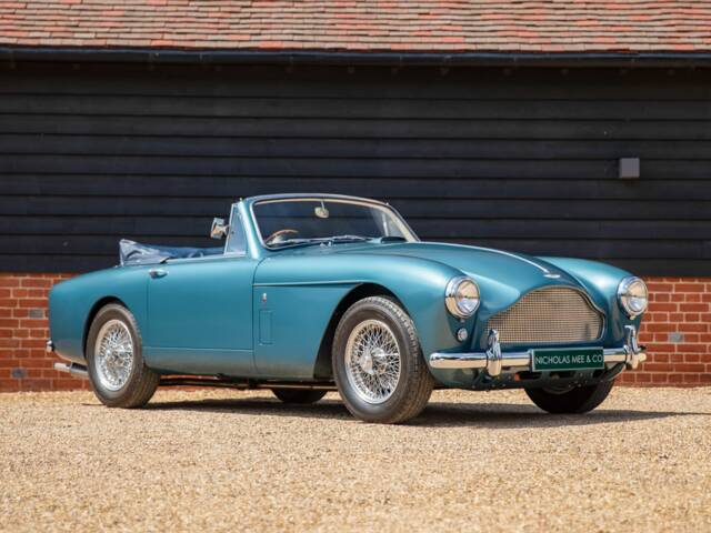 Image 1/50 of Aston Martin DB 2/4 Mk III (1958)