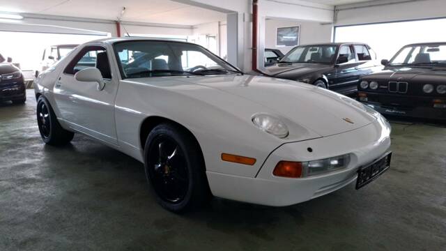 Bild 1/39 von Porsche 928 GTS (1995)